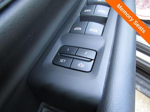 Sterling Metallic 2023 GMC Yukon SLT