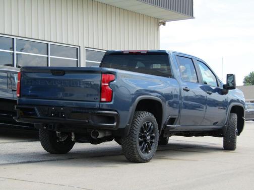 Lakeshore Blue Metallic 2026 Chevrolet Silverado 2500 LT