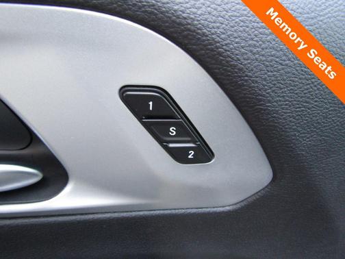 2024 Chrysler Pacifica Hybrid S Appearance Pkg