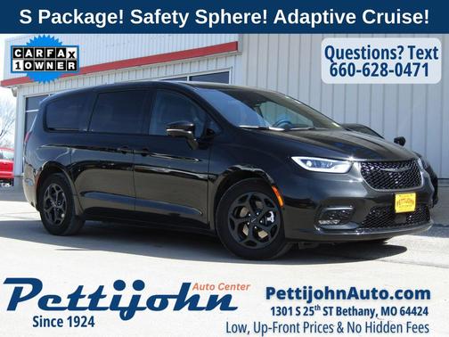 Brilliant Black Crystal Pearlcoat 2024 Chrysler Pacifica Hybrid S Appearance Pkg