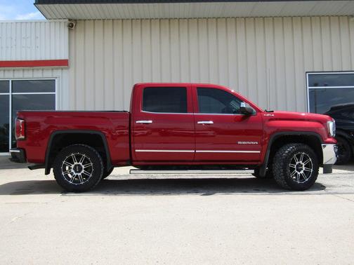 Red Quartz Tintcoat 2018 GMC Sierra 1500 SLT