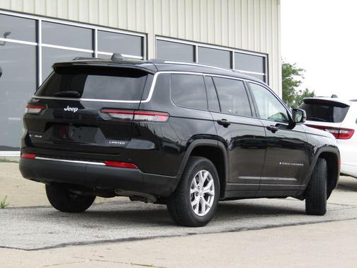 Diamond Black Crystal Pearlcoat 2022 Jeep Grand Cherokee L Limited