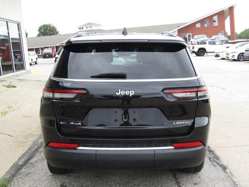 Diamond Black Crystal Pearlcoat 2022 Jeep Grand Cherokee L Limited