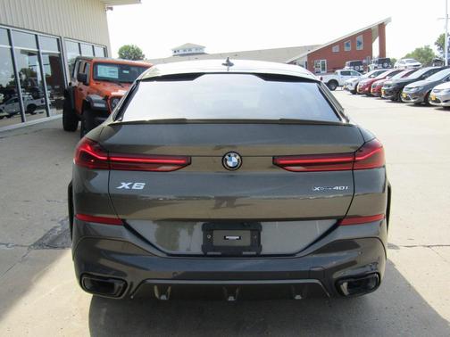 2023 BMW X6 xDrive40i