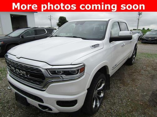 Ivory White Tri-Coat Pearlcoat 2019 RAM 1500 Limited
