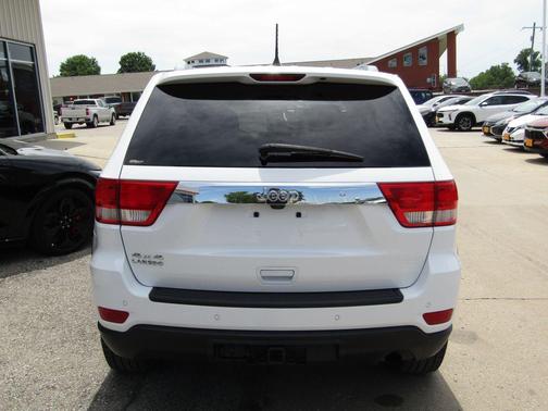 Bright White Clearcoat 2013 Jeep Grand Cherokee Laredo