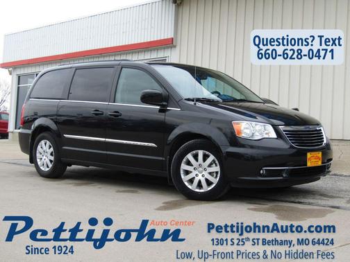 2016 Chrysler Town & Country Touring