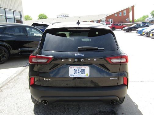 Black Metallic 2025 Ford Escape ST-Line