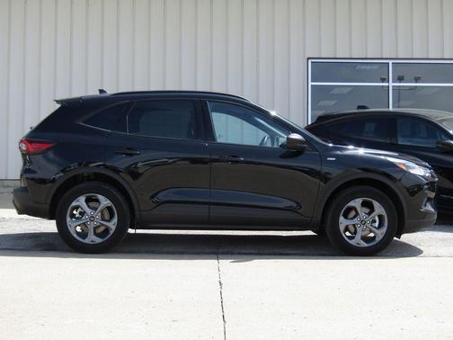 Black Metallic 2025 Ford Escape ST-Line