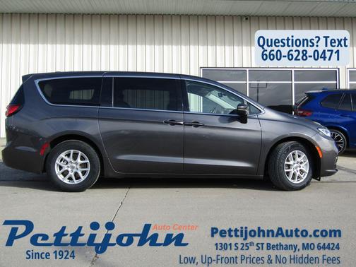 2023 Chrysler Pacifica Touring L