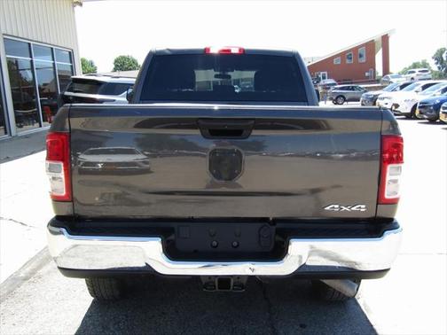 2022 RAM 2500 Tradesman Crew Cab 4x4 6'4' Box