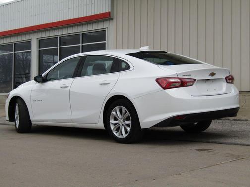 2022 Chevrolet Malibu FWD LT