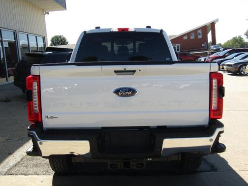 Star White Metallic Tri-Coat 2024 Ford F-350 Lariat