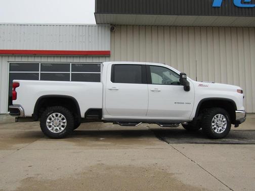 2024 Chevrolet Silverado 2500 LT
