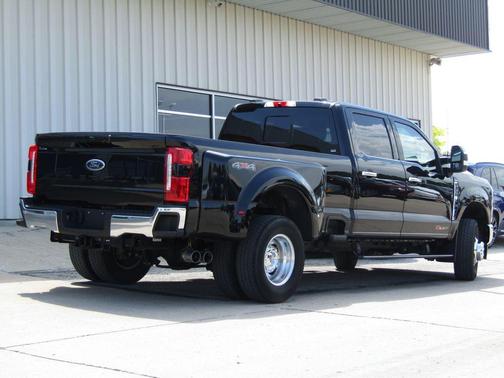 Agate Black Metallic 2025 Ford F-350 Lariat