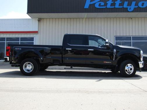 Agate Black Metallic 2025 Ford F-350 Lariat