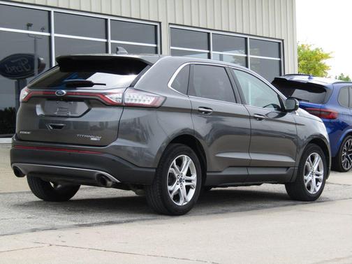 Magnetic 2017 Ford Edge Titanium