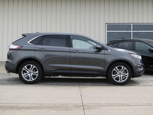 Magnetic 2017 Ford Edge Titanium