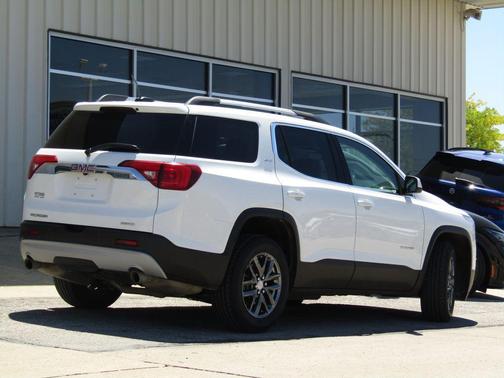 Summit White 2018 GMC Acadia SLT-1