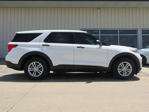 Oxford White 2023 Ford Explorer Base