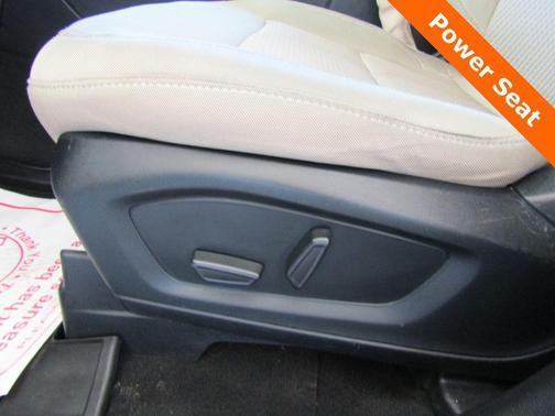 Oxford White 2023 Ford Explorer Base