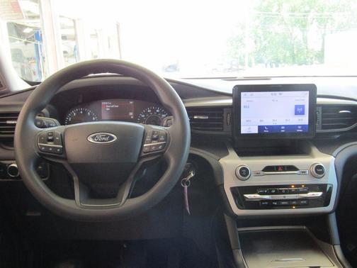 Oxford White 2023 Ford Explorer Base
