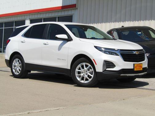 Iridescent Pearl Tricoat 2024 Chevrolet Equinox 1LT