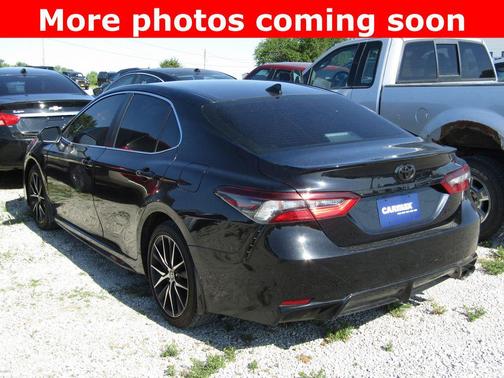 Midnight Black Metallic 2024 Toyota Camry SE