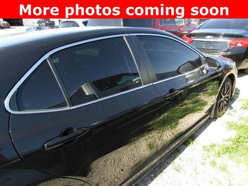 Midnight Black Metallic 2024 Toyota Camry SE