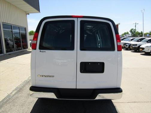 2023 Chevrolet Express 2500 RWD 2500 Regular Wheelbase WT