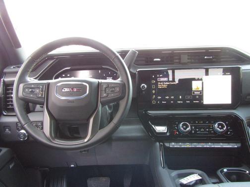 2025 GMC Sierra 2500 AT4