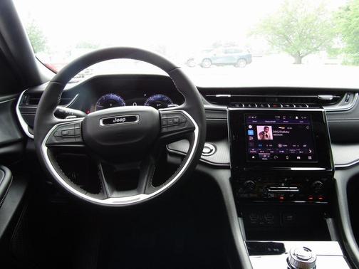 2025 Jeep Grand Cherokee L Altitude