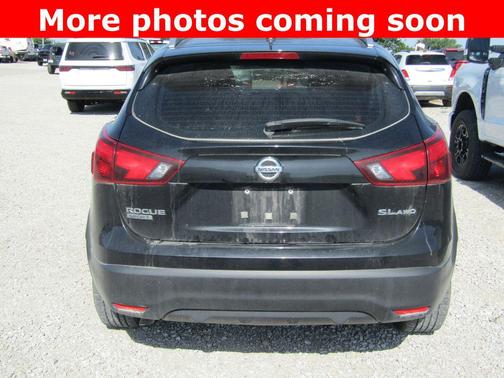 Magnetic Black 2017 Nissan Rogue Sport SL