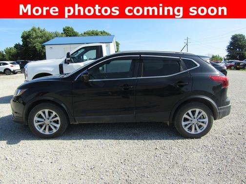 Magnetic Black 2017 Nissan Rogue Sport SL