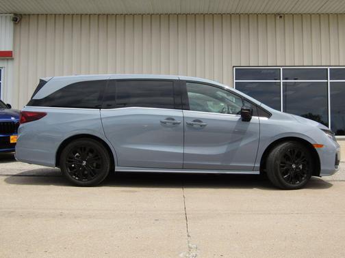 Sonic Gray Pearl 2025 Honda Odyssey Sport-L