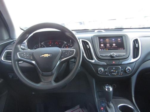 Silver Ice Metallic 2021 Chevrolet Equinox 1LT