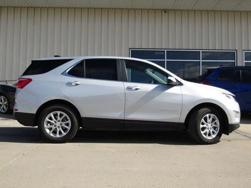 Silver Ice Metallic 2021 Chevrolet Equinox 1LT