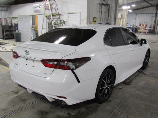 2021 Toyota Camry 