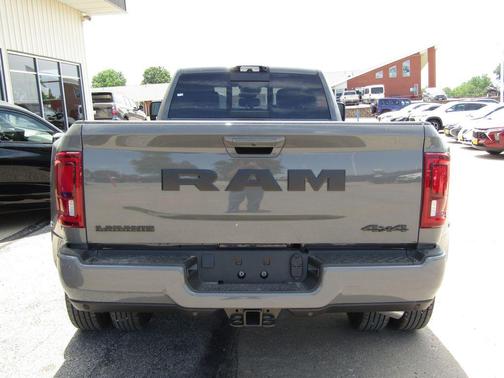 Ceramic Gray Clearcoat 2026 RAM 3500 Laramie Crew Cab 4x4 8' Box
