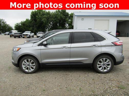 Iconic Silver Metallic 2020 Ford Edge Titanium