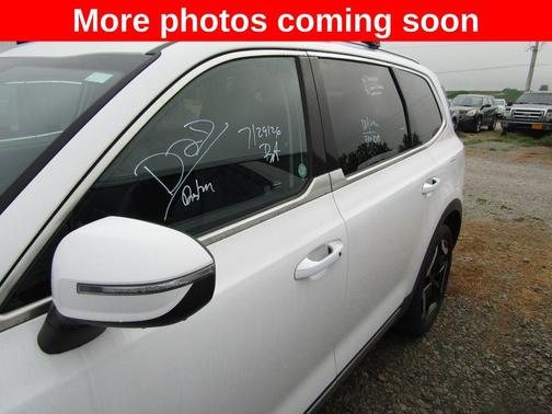 Glacial White Pearl 2025 Kia Telluride S