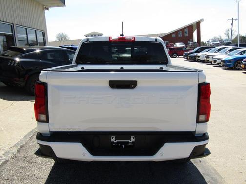 Summit White 2026 Chevrolet Colorado LT