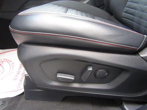 Black Metallic 2025 Ford Explorer ST-Line