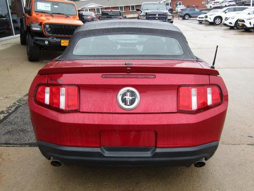 2011 Ford Mustang V6 Premium