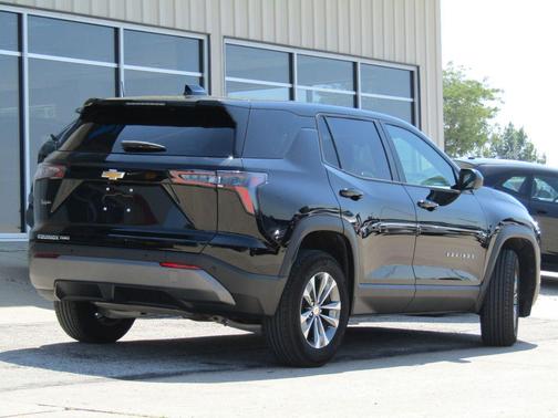 Mosaic Black Metallic 2026 Chevrolet Equinox 1LT