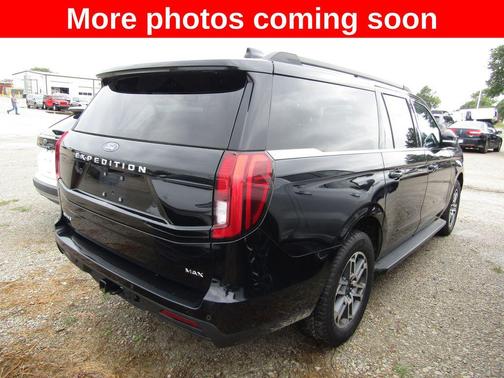 Black Metallic 2025 Ford Expedition Max Active 4x4