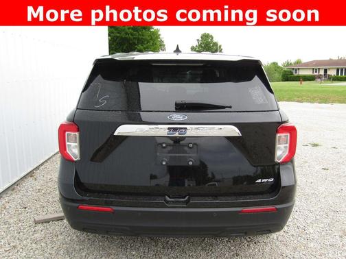 Black Metallic 2023 Ford Explorer Base