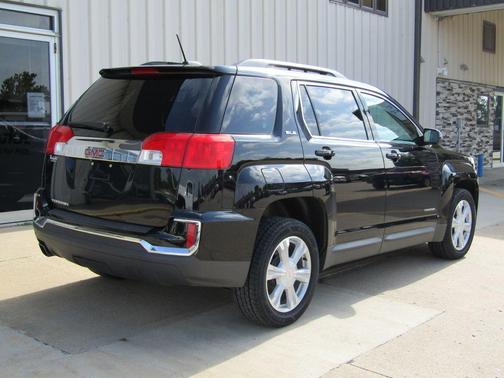 Ebony Twilight Metallic 2017 GMC Terrain SLE-2
