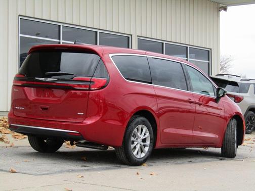 2026 Chrysler Pacifica L
