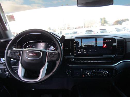 2024 GMC Sierra 2500 SLT